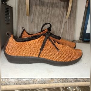 Arcopedico Womens Sneaker Size EU 38 US 7-7.5 Vegan Copper Knit Lace-Up Oxford